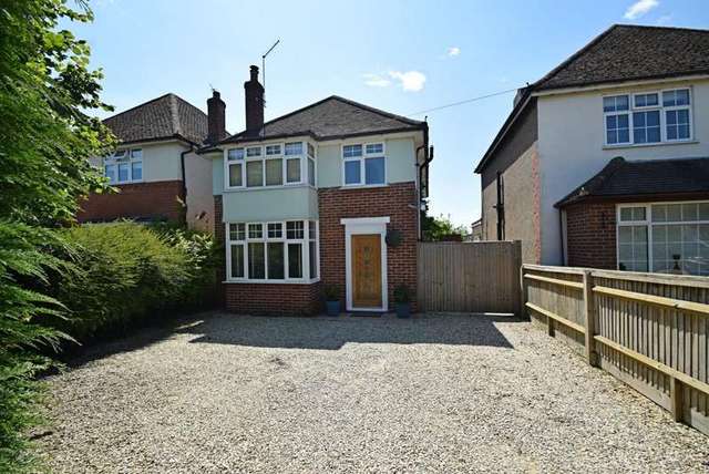  Image of 4 bedroom Detached house for sale in Wantage Road Wallingford OX10 at Wallingford, OX10 0LT