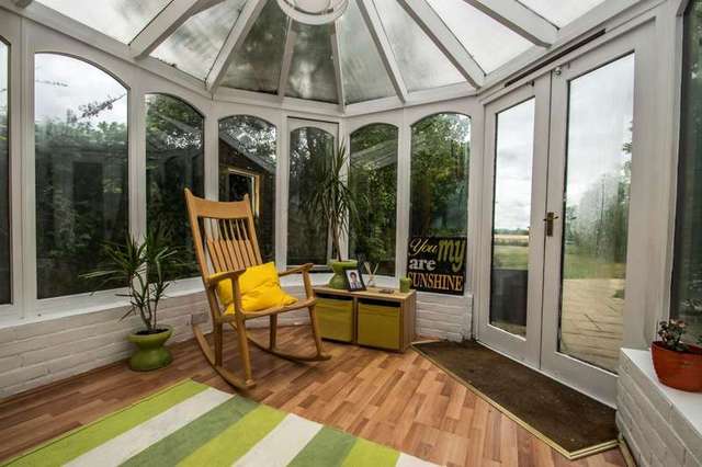  Image of 4 bedroom Detached house for sale in Wantage Road Wallingford OX10 at Wallingford, OX10 0LT