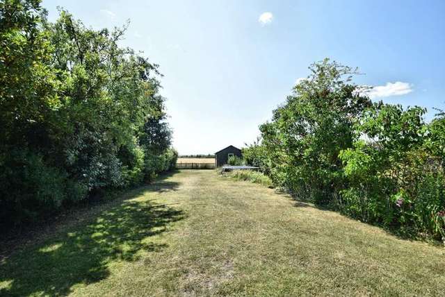  Image of 4 bedroom Detached house for sale in Wantage Road Wallingford OX10 at Wallingford, OX10 0LT