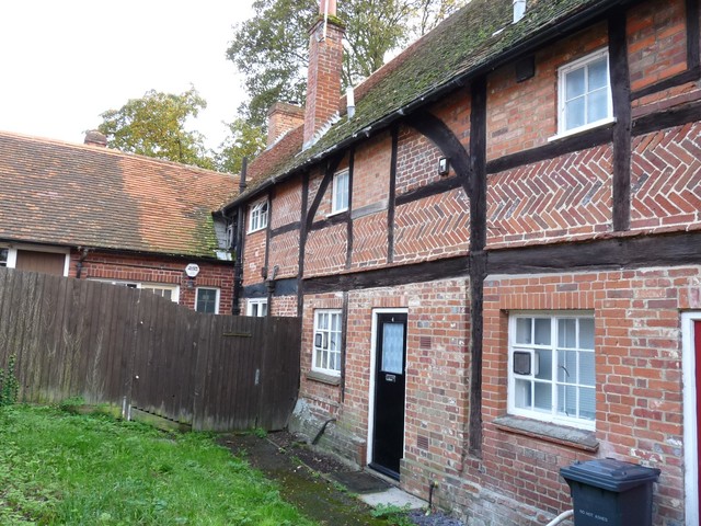  Image of 1 bedroom Cottage to rent in Shakespeare Road Basingstoke RG24 at Basingstoke, RG24 9BW