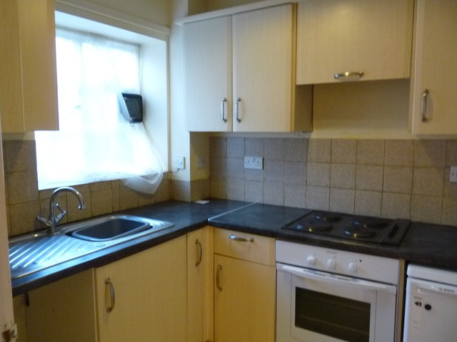  Image of 1 bedroom Cottage to rent in Shakespeare Road Basingstoke RG24 at Basingstoke, RG24 9BW