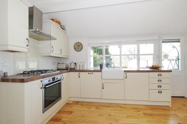 2 Bedroom Detached House To Rent In East Pole Cottages Bramley