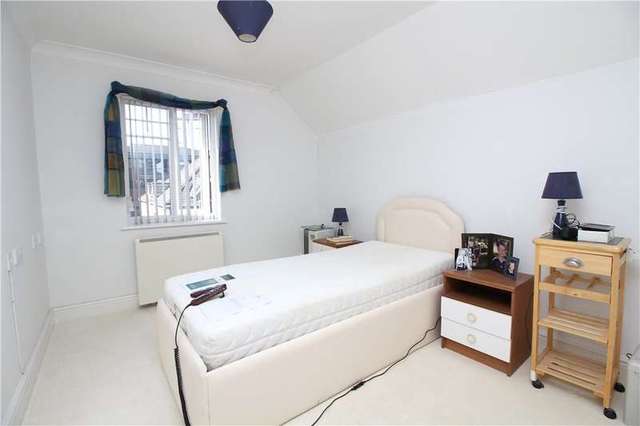  Image of 1 bedroom Retirement Property for sale in York Road Woking GU22 at 5 York Road Woking Woking, GU22 7XP