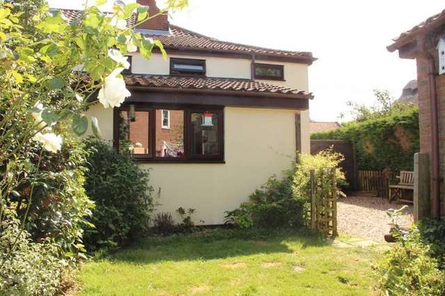  Image of 2 bedroom Cottage for sale in Cuttons Corner Hemblington Norwich NR13 at Hemblington Norwich Hemblington, NR13 4PS
