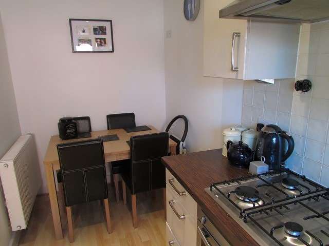  Image of 3 bedroom Terraced house to rent in Leverton Gardens Wantage OX12 at Naldertown  Wantage, OX12 9NY