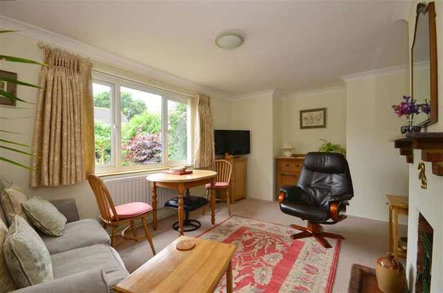  Image of 4 bedroom Bungalow for sale in Station Road Headcorn Ashford TN27 at Headcorn Ashford Headcorn, TN27 9SA
