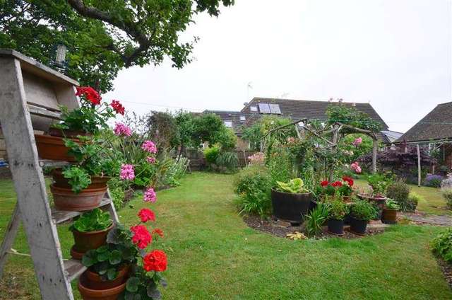  Image of 4 bedroom Bungalow for sale in Station Road Headcorn Ashford TN27 at Headcorn Ashford Headcorn, TN27 9SA