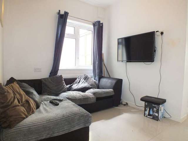  Image of 1 bedroom Detached house to rent in Wantage Road Reading RG30 at Reading Berkshrie Reading, RG30 2SE