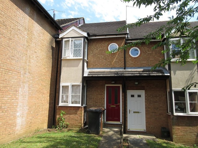  Image of 1 bedroom Property for sale in Gainsborough Court Corby NN18 at Gainsborough Court  Corby, NN18 0RR
