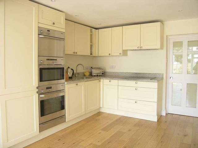  Image of 3 bedroom Cottage for sale in Abingdon Road Sutton Courtenay Abingdon OX14 at Abingdon Road Sutton Courtenay Abingdon, OX14 4NF