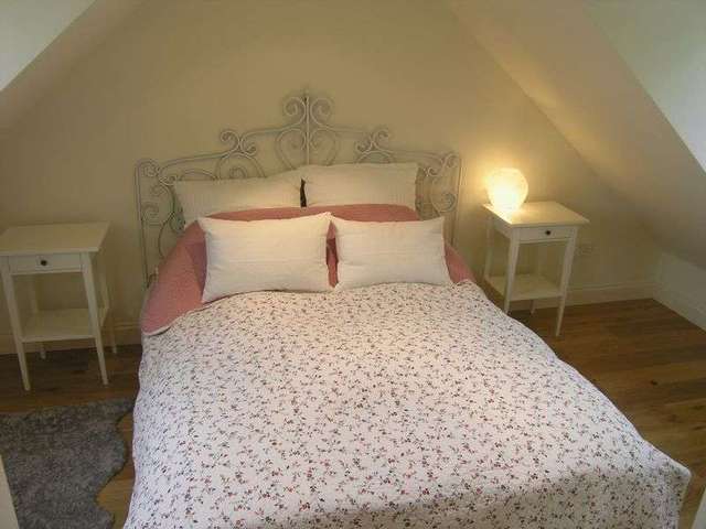  Image of 3 bedroom Cottage for sale in Abingdon Road Sutton Courtenay Abingdon OX14 at Abingdon Road Sutton Courtenay Abingdon, OX14 4NF