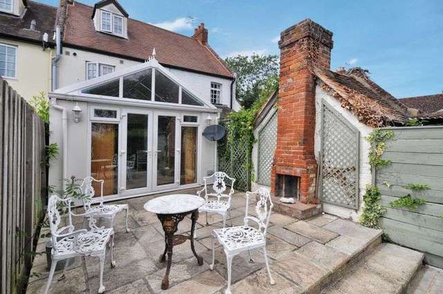  Image of 3 bedroom Cottage for sale in Abingdon Road Sutton Courtenay Abingdon OX14 at Abingdon Road Sutton Courtenay Abingdon, OX14 4NF