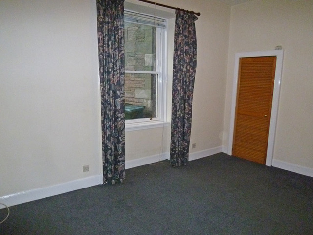  Image of 2 bedroom Flat to rent in Boothacre Cottages Edinburgh EH6 at Leith Links Edinburgh Edinburgh, EH6 7QW