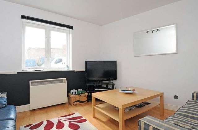  Image of 3 bedroom Terraced house for sale in Grove Street Wantage OX12 at Grove Street  Wantage, OX12 7BX