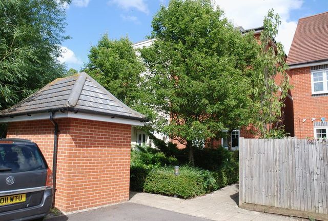  Image of 2 bedroom Flat for sale in Little Court Grove Wantage OX12 at Little Court  Wantage, OX12 9FZ