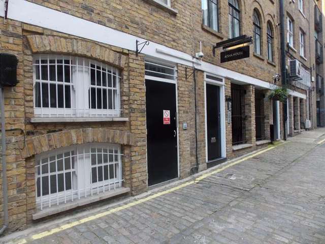  Image of 2 bedroom Flat to rent in Montagu Row London W1U at London, W1U 6DY