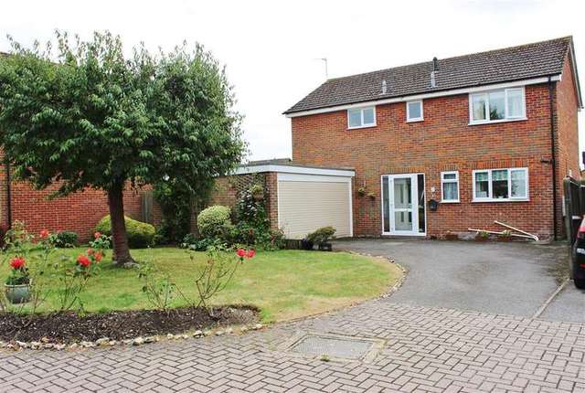  Image of 4 bedroom Detached house for sale in Peregrine Way Grove Wantage OX12 at Grove  Wantage, OX12 0QB