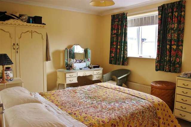  Image of 4 bedroom Detached house for sale in Peregrine Way Grove Wantage OX12 at Grove  Wantage, OX12 0QB