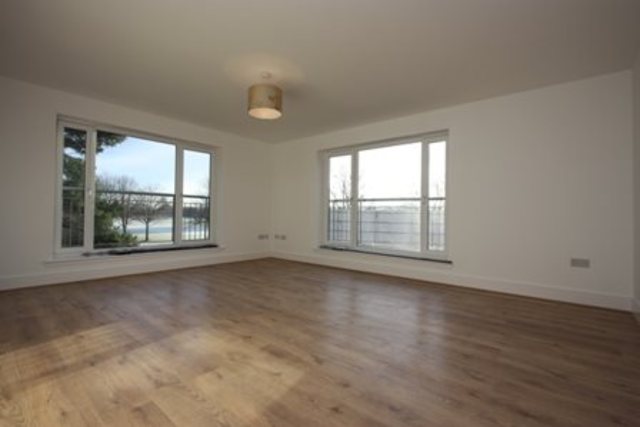  Image of 3 bedroom Flat to rent in Pinkhill Edinburgh EH12 at Corstorphine Edinburgh Edinburgh, EH12 7FA