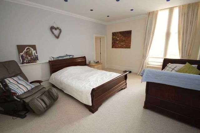  Image of 4 bedroom Flat for sale in Regents Drive Woodford Green IG8 at Regents Drive  Woodford Green, IG8 8SA