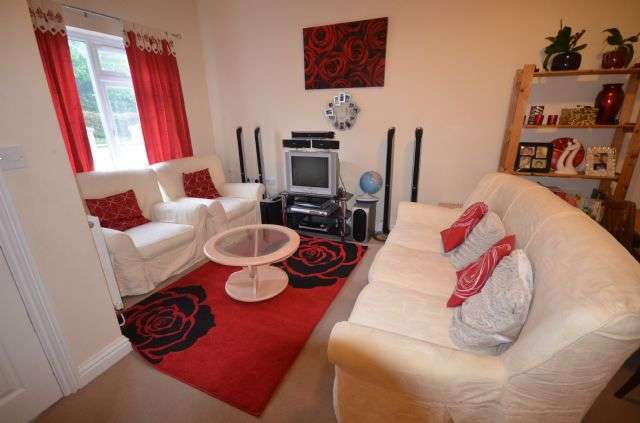  Image of 2 bedroom End of Terrace to rent in Station Road Kilgetty SA68 at Station Road  Kilgetty, SA68 0XR