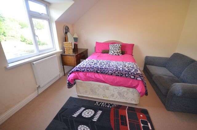  Image of 2 bedroom End of Terrace to rent in Station Road Kilgetty SA68 at Station Road  Kilgetty, SA68 0XR