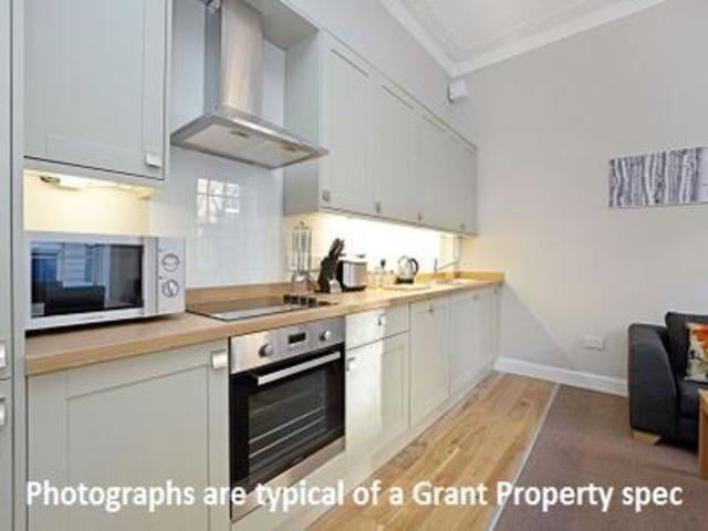  Image of 3 bedroom Flat to rent in Montague Street Edinburgh EH8 at Newington Edinburgh Edinburgh, EH8 9QU
