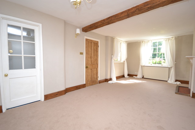  Image of 2 bedroom Property to rent in Strathearn Cottages Totteridge Green London N20 at Totteridge Green, N20 8PG