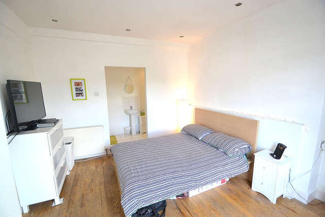  Image of 1 bedroom Flat to rent in Northgate End Bishop