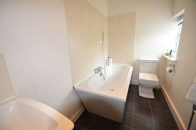  Image of 3 bedroom Cottage for sale in Spring Gardens South Ascot Ascot SL5 at South Ascot, SL5 9DQ