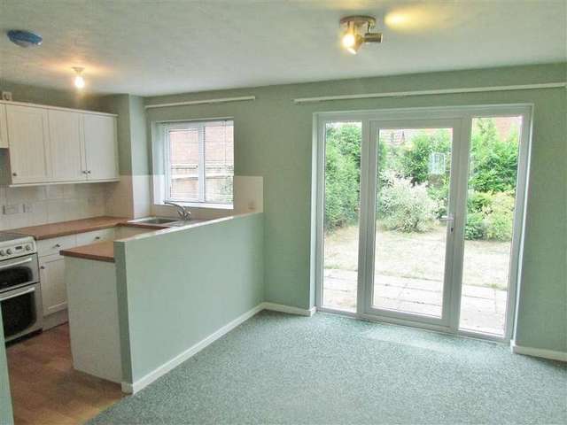  Image of 3 bedroom Semi-Detached house to rent in Highclere Gardens Wantage OX12 at Wantage, OX12 9YB