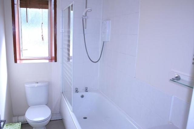  Image of 3 bedroom Flat to rent in Gardner Crescent Aberdeen AB12 at Kincorth Aberdeen Aberdeen, AB12 5TT