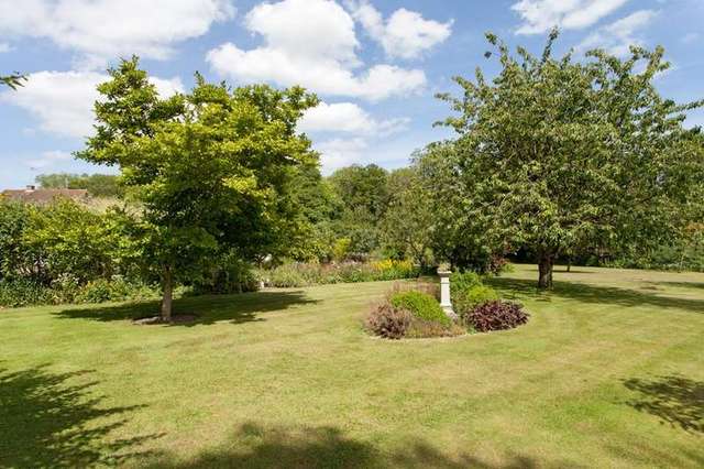  Image of 4 bedroom Detached house for sale in Ickleton Road Wantage OX12 at Wantage, OX12 9JA