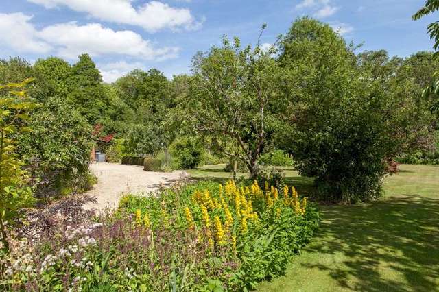  Image of 4 bedroom Detached house for sale in Ickleton Road Wantage OX12 at Wantage, OX12 9JA