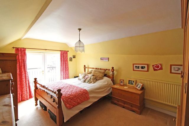  Image of 4 bedroom Detached house for sale in High Street Corby Glen Grantham NG33 at 45 High Street Corby Glen Grantham, NG33 4LU