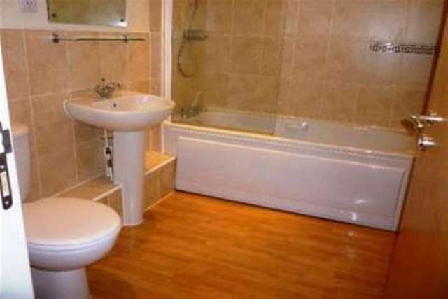  Image of 2 bedroom Flat to rent in Adelaide Lane Sheffield S3 at Sheffield, S3 8BJ