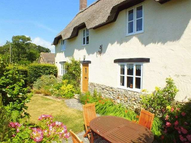  Image of 3 bedroom Detached house for sale in Whitchurch Canonicorum Bridport DT6 at Whitchurch Canonicorum BRIDPORT, DT6 6RH