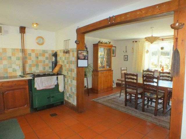  Image of 3 bedroom Detached house for sale in Whitchurch Canonicorum Bridport DT6 at Whitchurch Canonicorum BRIDPORT, DT6 6RH