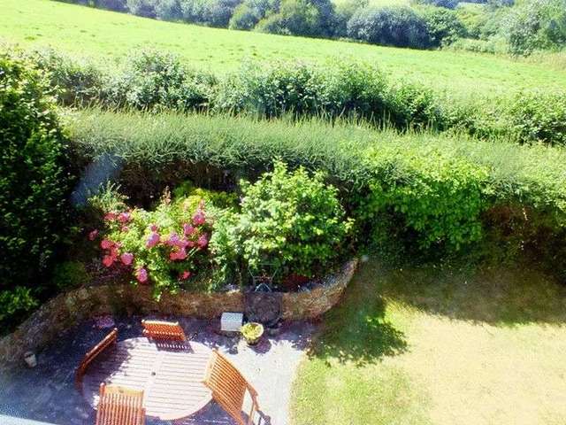  Image of 3 bedroom Detached house for sale in Whitchurch Canonicorum Bridport DT6 at Whitchurch Canonicorum BRIDPORT, DT6 6RH
