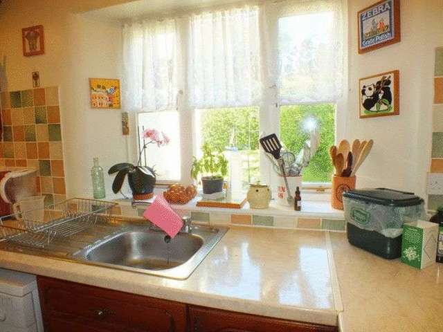  Image of 3 bedroom Detached house for sale in Whitchurch Canonicorum Bridport DT6 at Whitchurch Canonicorum BRIDPORT, DT6 6RH