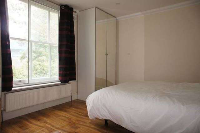  Image of 4 bedroom Terraced house to rent in Stamford Cottages London SW10 at Stamford Cottages  Chelsea, SW10 9UP