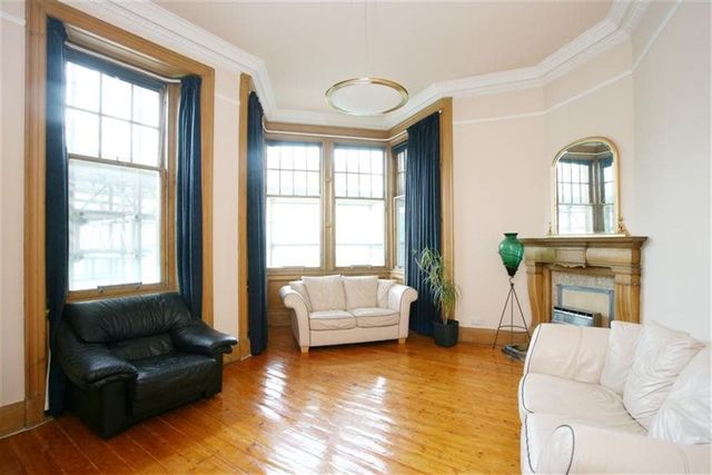  Image of 3 bedroom Flat to rent in Montagu Terrace Edinburgh EH3 at Inverleith Edinburgh Edinburgh, EH3 5QR