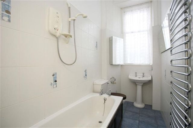  Image of 3 bedroom Flat to rent in Montagu Terrace Edinburgh EH3 at Inverleith Edinburgh Edinburgh, EH3 5QR