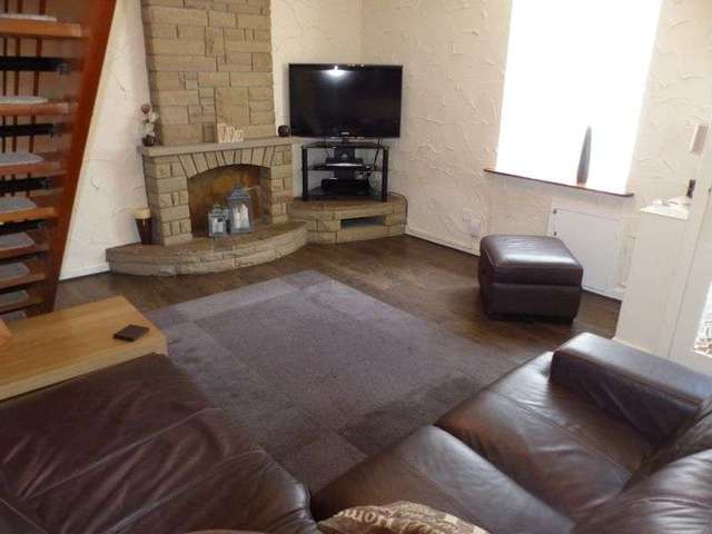  Image of 2 bedroom Terraced house for sale in Park Cottages Shaw Oldham OL2 at Park Cottages High Crompton Oldham, OL2 7PQ