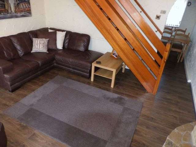  Image of 2 bedroom Terraced house for sale in Park Cottages Shaw Oldham OL2 at Park Cottages High Crompton Oldham, OL2 7PQ