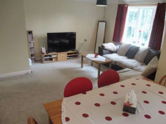  Image of 2 bedroom Flat for sale in Elvetham Rise Chineham Basingstoke RG24 at Elvetham Rise Chineham Basingstoke, RG24 8ET