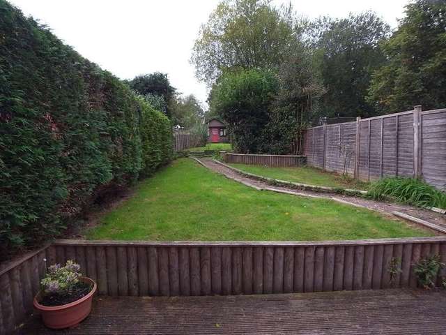  Image of 2 bedroom Detached house to rent in Guildford Road Lightwater GU18 at Lightwater, GU18 5RB