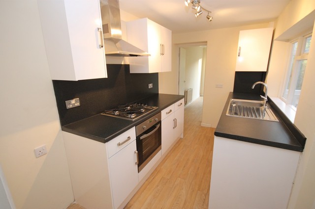  Image of 2 bedroom Detached house to rent in Cambrai Avenue Chichester PO19 at Chichester, PO19 7UY