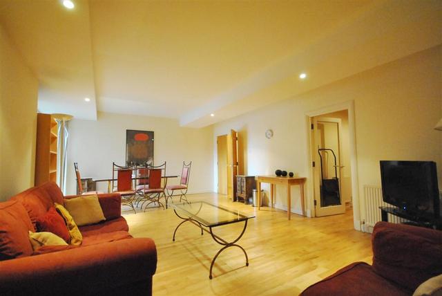  Image of 2 bedroom Flat to rent in Mortimer Street London W1T at London, W1T 3JE