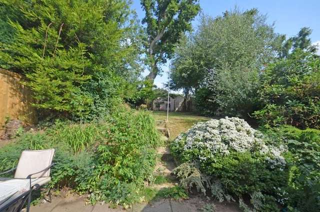  Image of 3 bedroom Detached house for sale in Broadley Green Windlesham GU20 at Windlesham, GU20 6AJ